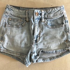 American Eagle AEO high rise waist stretchy light blue Jean shorts (2)